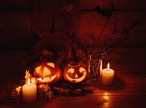 jack-o-lanterns and fall decor
