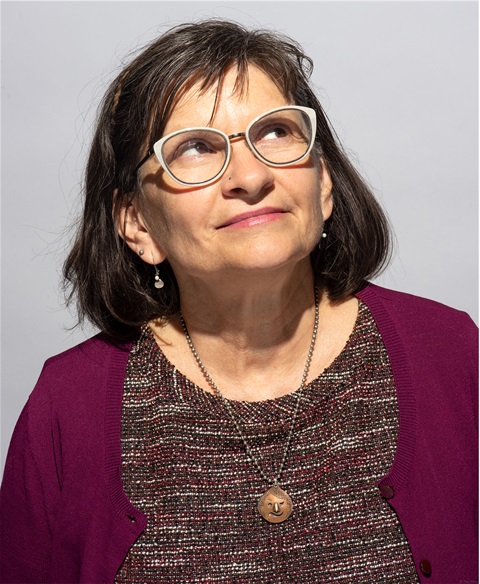 Photo of Kim Abeles